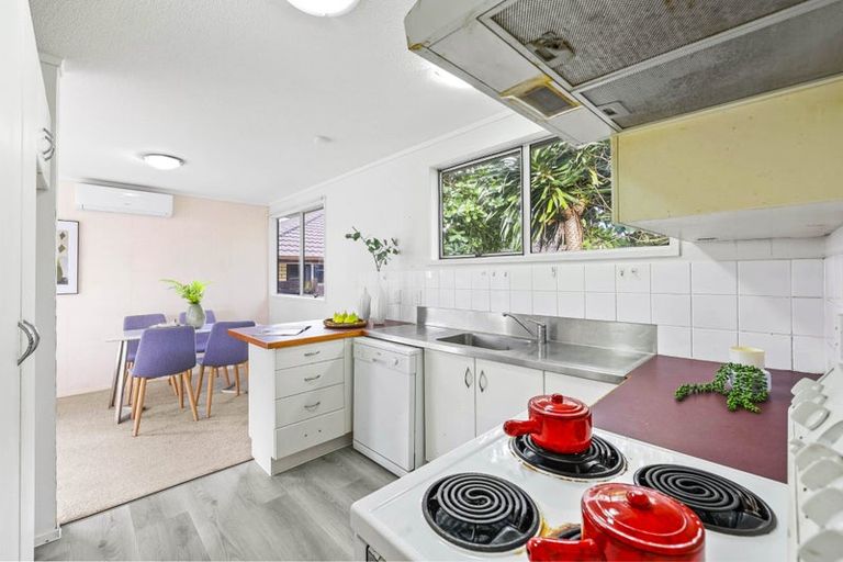 Photo of property in 9 Dianne Louise Drive, Half Moon Bay, Auckland, 2012