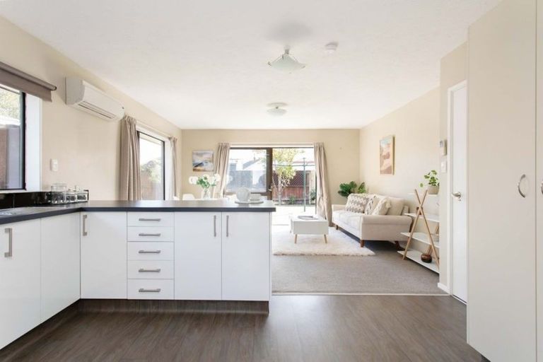 Photo of property in 2/109a Queenspark Drive, Parklands, Christchurch, 8083