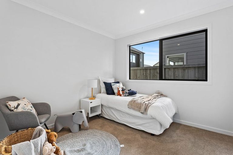 Photo of property in 51 Parkmore Drive, Rosehill, Papakura, 2113