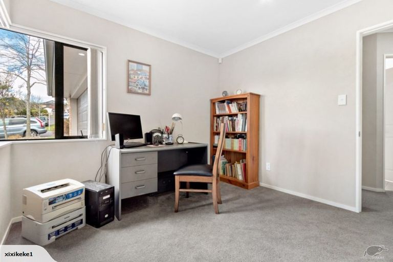 Photo of property in 17 Sapperton Drive, Henderson, Auckland, 0612
