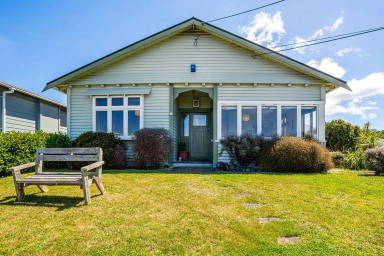 Photo of property in 56 View Road, Houghton Bay, Wellington, 6023