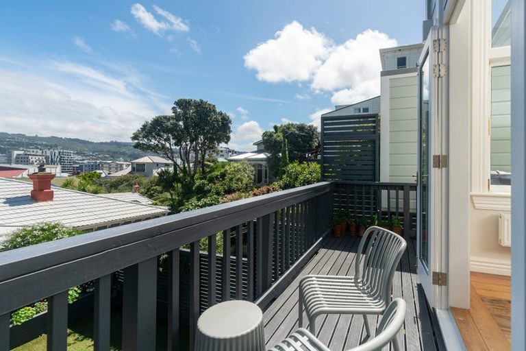 Photo of property in 84 Roxburgh Street, Mount Victoria, Wellington, 6011