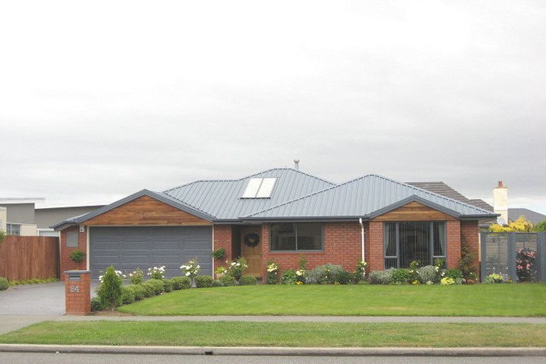 Photo of property in 84 Broadhaven Avenue, Parklands, Christchurch, 8083