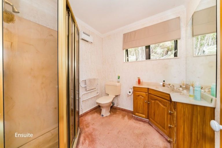 Photo of property in 243 Katherine Mansfield Drive, Whitemans Valley, Upper Hutt, 5371