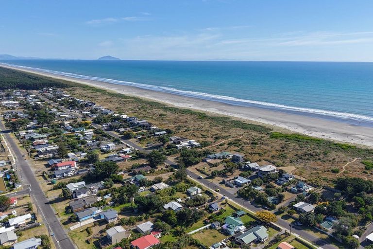 Photo of property in 105 Rua Avenue, Waitarere Beach, Levin, 5510