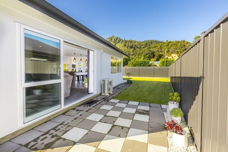 Photo of property in 21 Salisbury Crescent, Wallaceville, Upper Hutt, 5018