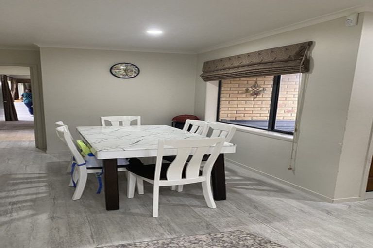 Photo of property in 42a Daytona Road, Henderson, Auckland, 0610