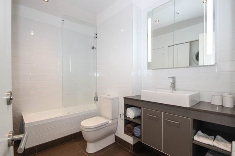 Photo of property in 207/7 Humber Street, Pandora, Napier, 4110