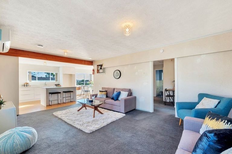 Photo of property in 55 Sturges Road, Henderson, Auckland, 0612