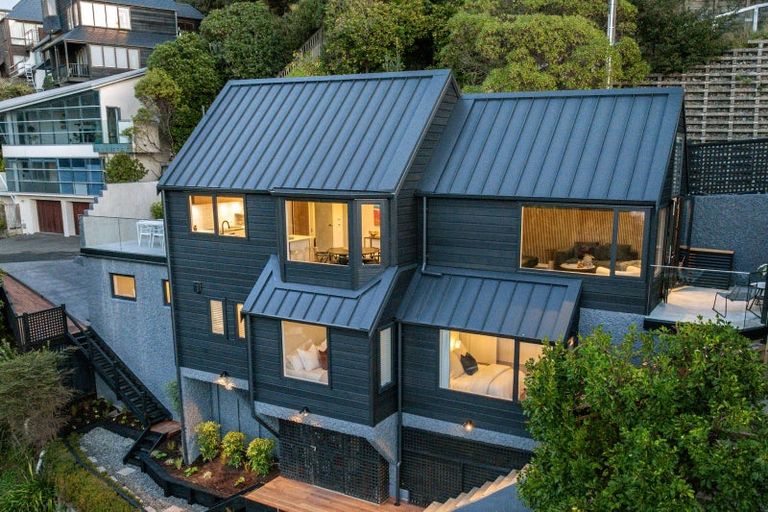 Photo of property in 28 Hay Street, Oriental Bay, Wellington, 6011