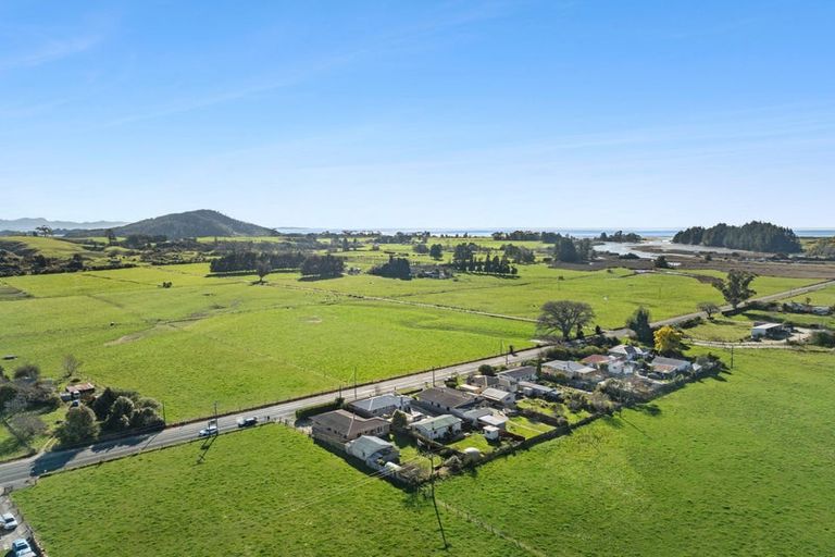 Photo of property in 178 Abel Tasman Drive, Takaka, 7183