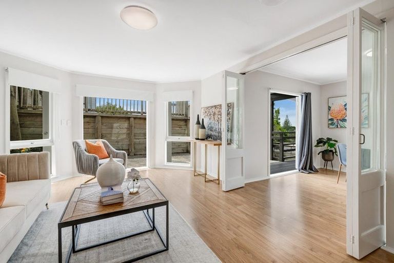 Photo of property in 3/22 Hogans Road, Glenfield, Auckland, 0629