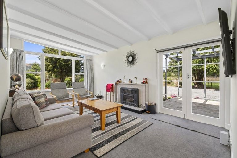 Photo of property in 23 Hennesey Road, Shannon, Palmerston North, 4474