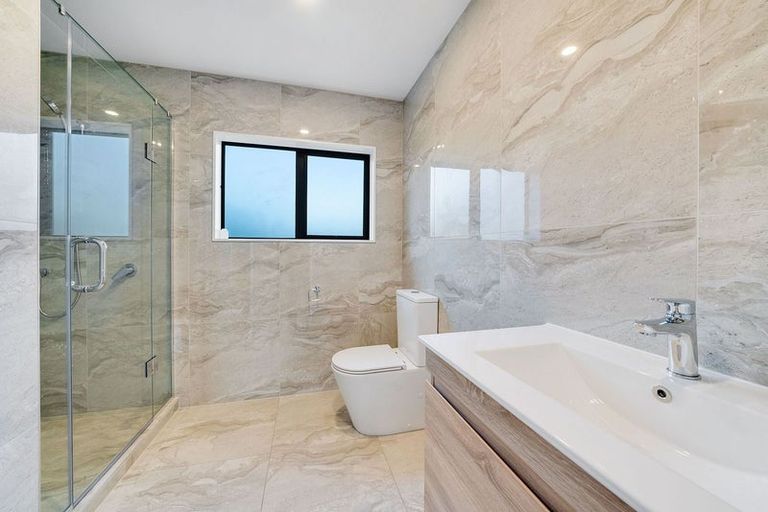 Photo of property in 53c Evans Road, Glen Eden, Auckland, 0602