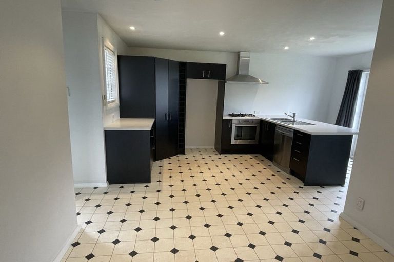 Photo of property in 37 Blighs Road, Strowan, Christchurch, 8052