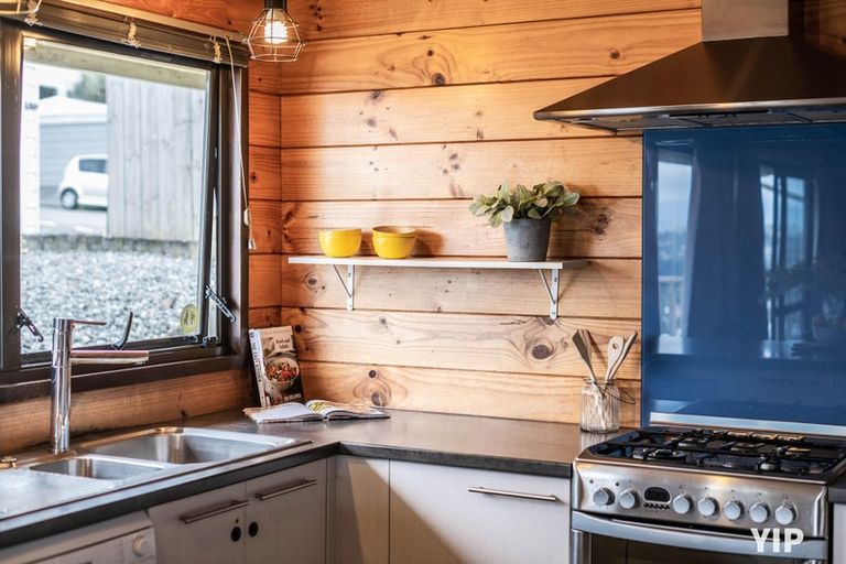 Photo of property in 60 Nalanda Crescent, Broadmeadows, Wellington, 6035