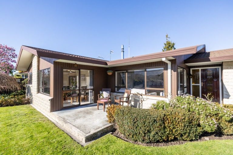 Photo of property in 6 Matthews Place, Taradale, Napier, 4112