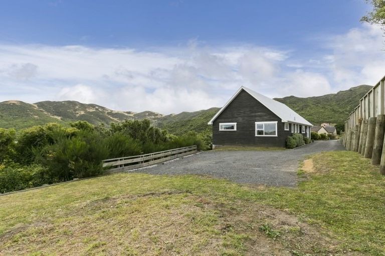 Photo of property in 30 Gaya Grove, Ngaio, Wellington, 6035
