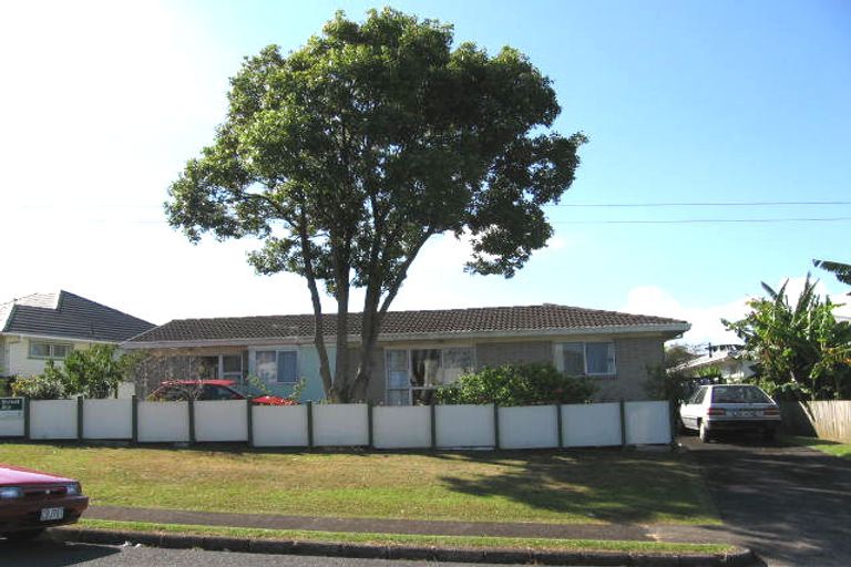Photo of property in 4 Tane Street, New Lynn, Auckland, 0600