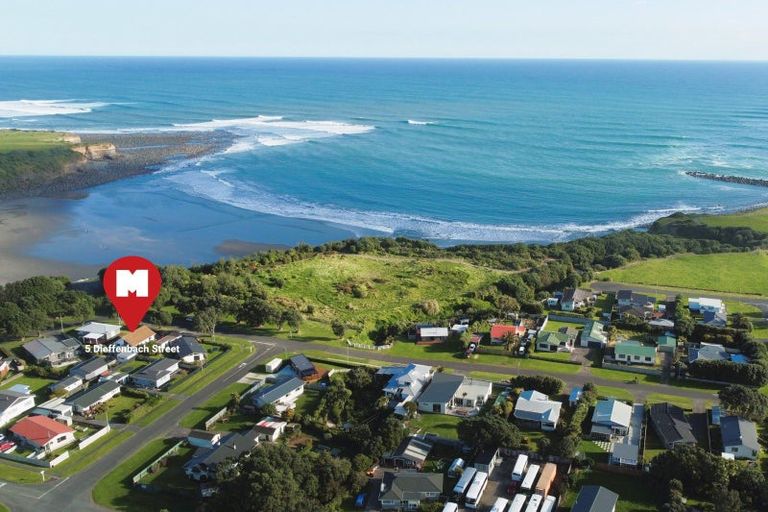 Photo of property in 5 Dieffenbach Street, Opunake, 4616