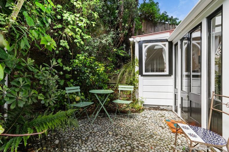 Photo of property in 4 Tyne Street, Island Bay, Wellington, 6023