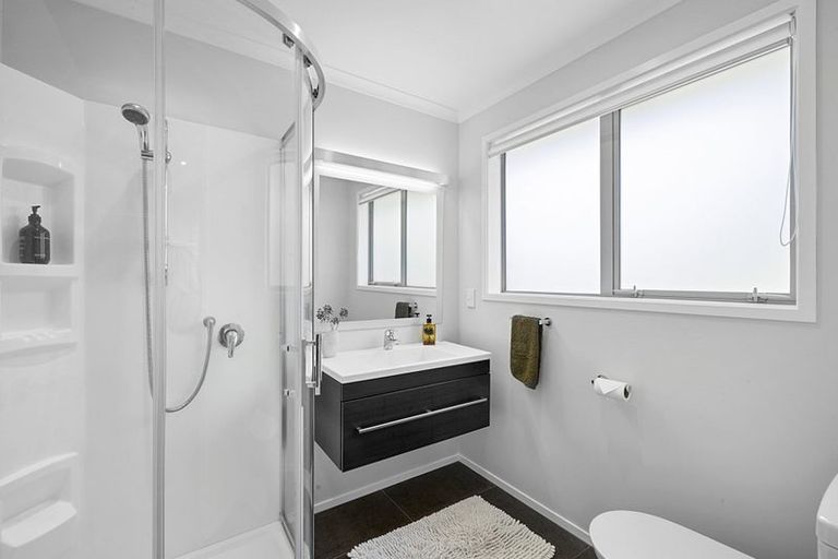Photo of property in 83a Young Street, New Plymouth, 4310