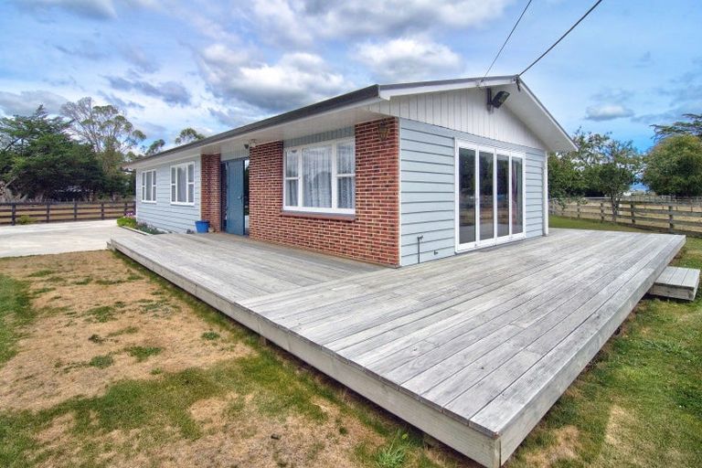 Photo of property in 37 Chester Road, Clareville, Carterton, 5791