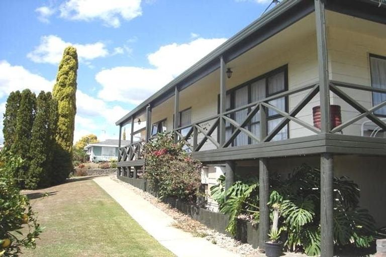 Photo of property in 4 Northview Lane, Nawton, Hamilton, 3200