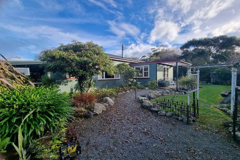 Photo of property in 223 Beach Road, Kaikoura, 7300