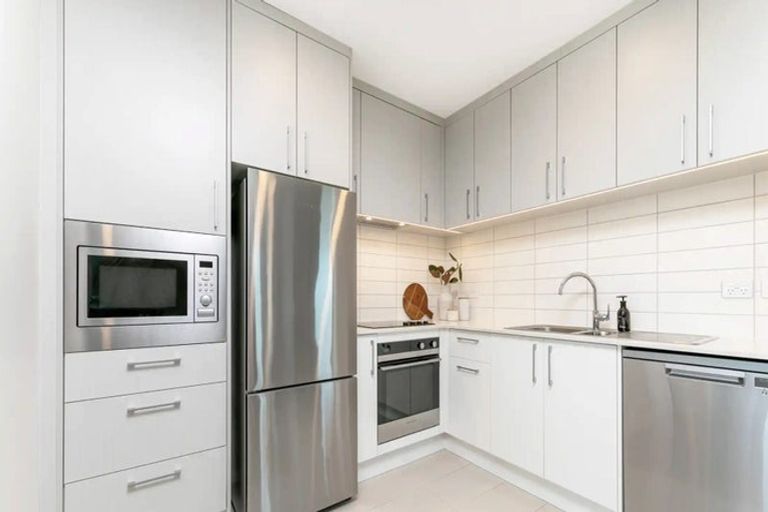 Photo of property in 105/6 Waikumete Road, Glen Eden, Auckland, 0602