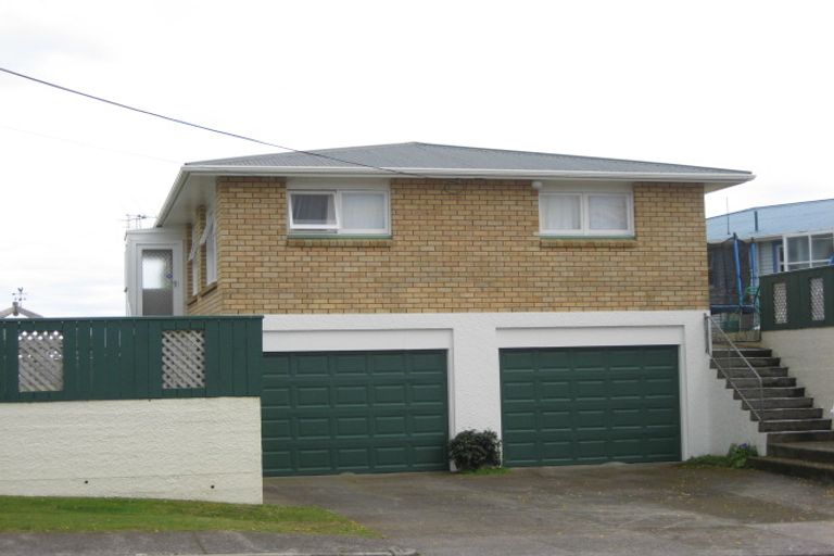 Photo of property in 1 Cowling Road, Hurdon, New Plymouth, 4310