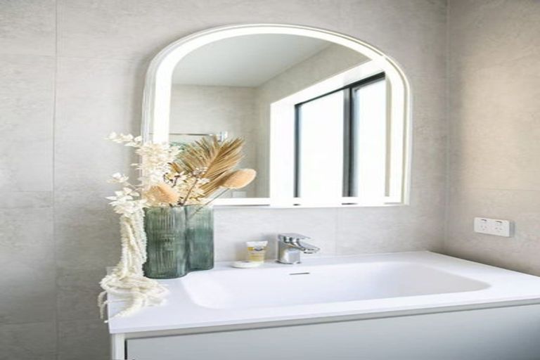 Photo of property in 4/29 Brandon Road, Glen Eden, Auckland, 0602