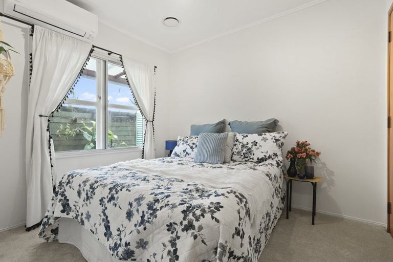 Photo of property in 1/663 Te Atatu Road, Te Atatu Peninsula, Auckland, 0610