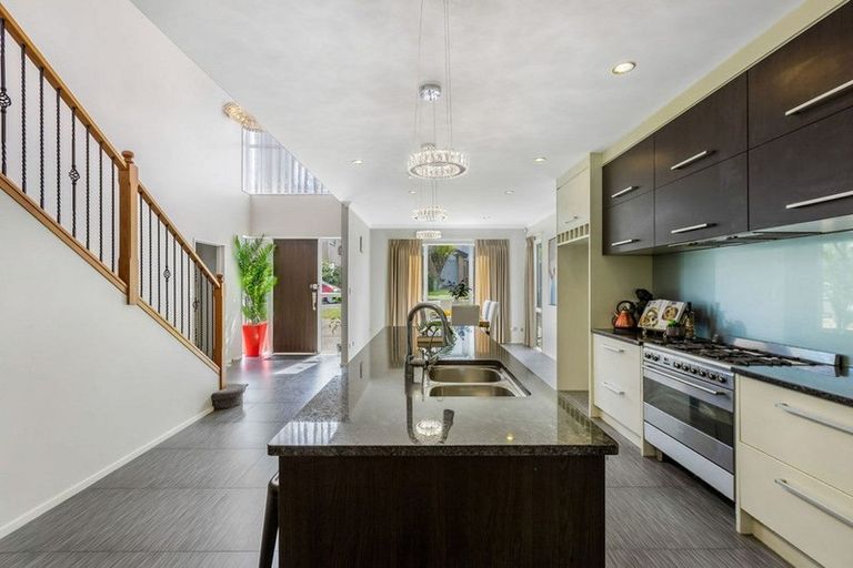 Photo of property in 8 Andy Crescent, Flat Bush, Auckland, 2016