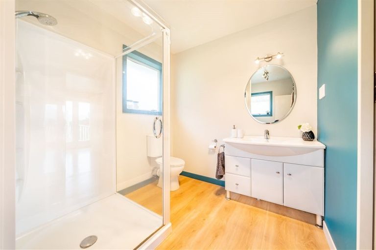 Photo of property in 17 Davis Grove, Wainuiomata, Lower Hutt, 5014