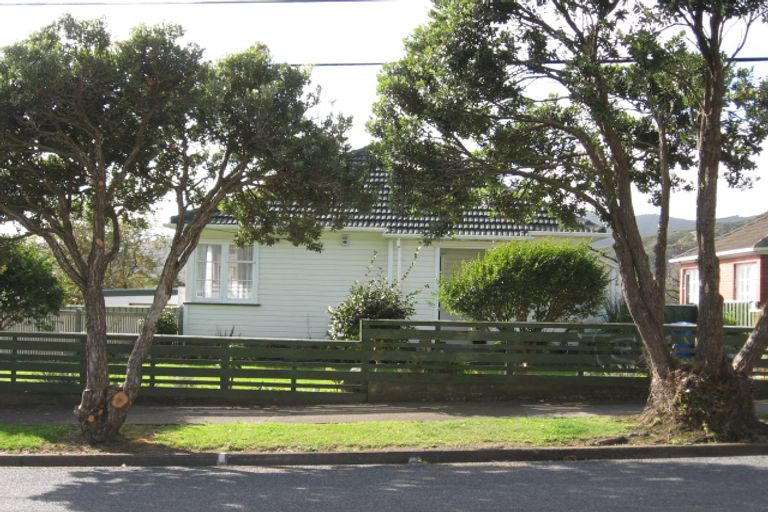 Photo of property in 82 Judd Crescent, Naenae, Lower Hutt, 5011