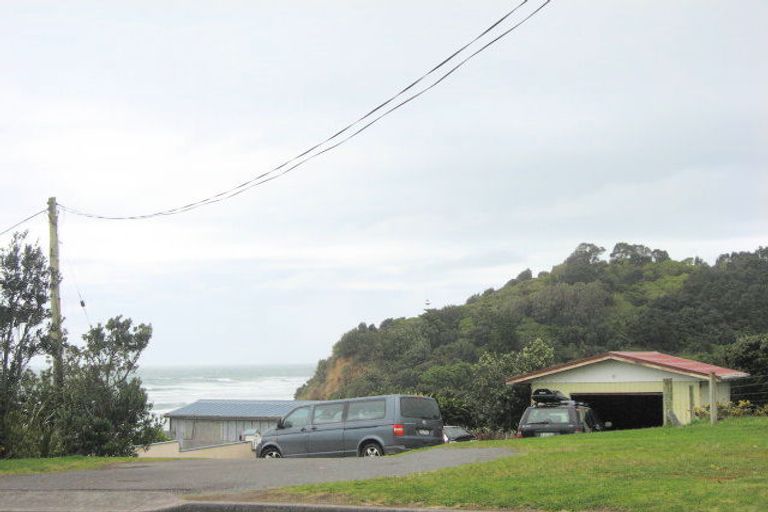 Photo of property in 105 Messenger Terrace, Oakura, 4314