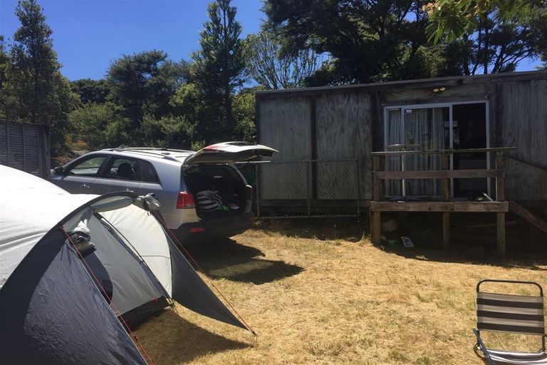 Photo of property in 1 Waikawau Beach Road, Waikawau, Coromandel, 3584