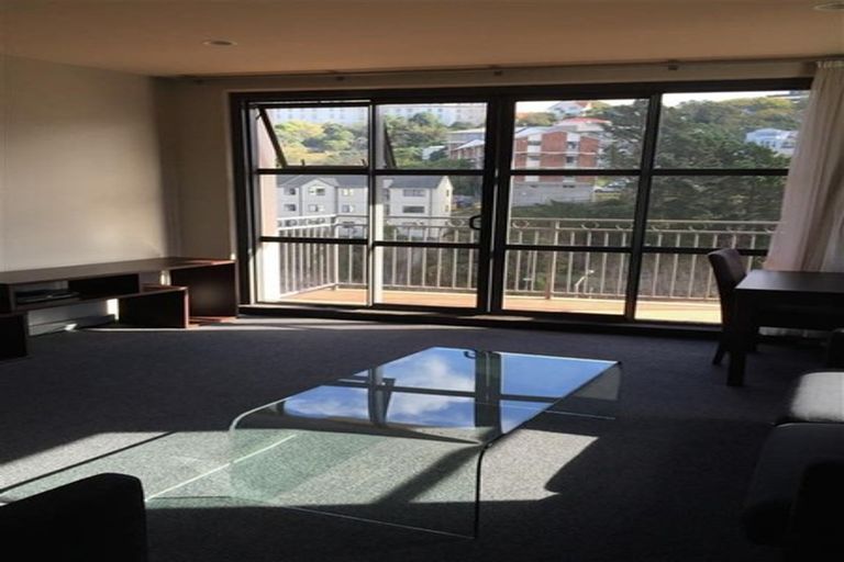 Photo of property in Atrium Towers, 8f/154 The Terrace, Wellington Central, Wellington, 6011