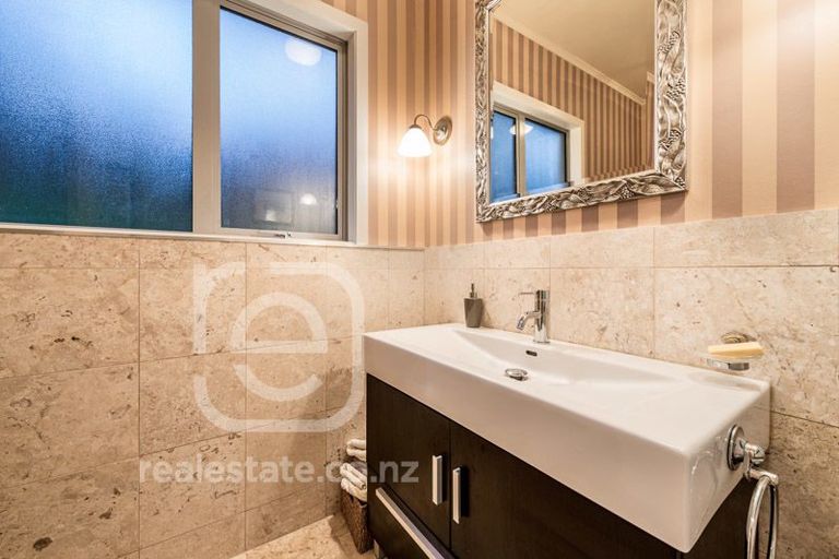 Photo of property in 19 Manurere Avenue, Takapuna, Auckland, 0622