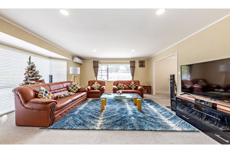Photo of property in 147 Millhouse Drive, Golflands, Auckland, 2013