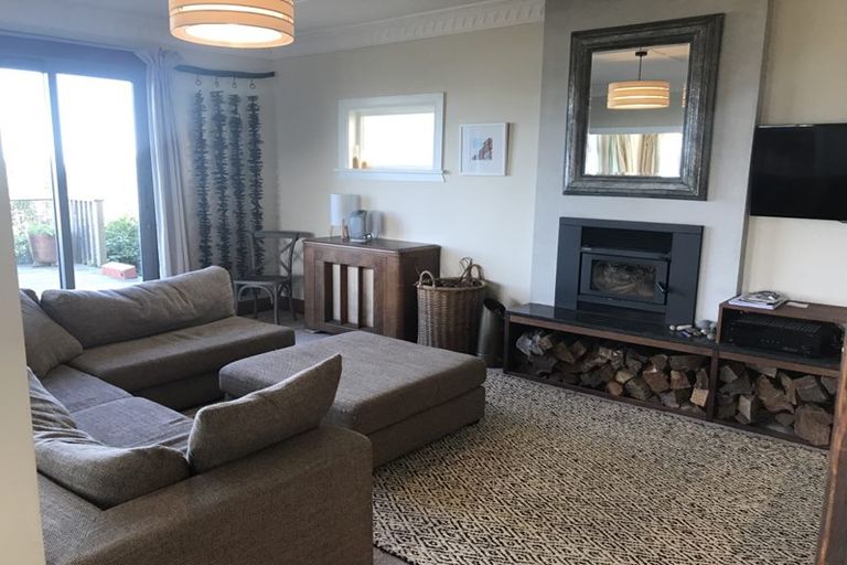 Photo of property in 44 Highbury Road, Highbury, Wellington, 6012