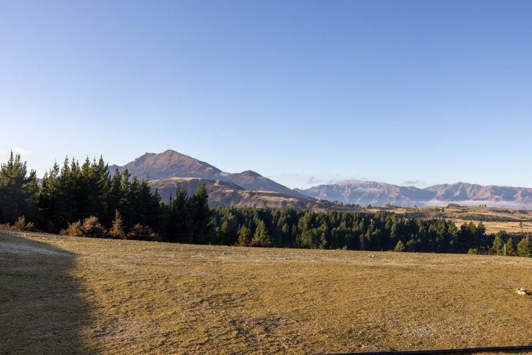 Photo of property in 47 Carrickmore Crescent, Wanaka, 9305