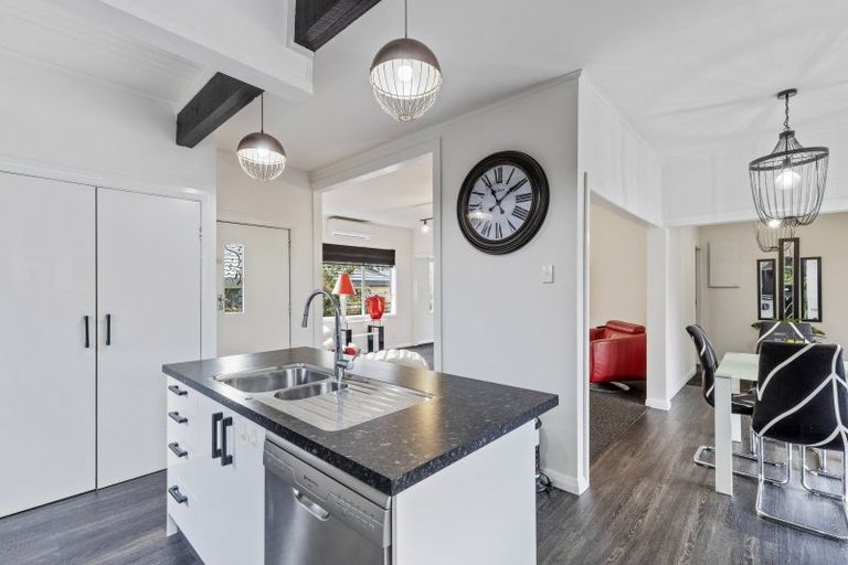 Photo of property in 17 Exeter Street, Brooklands, New Plymouth, 4310