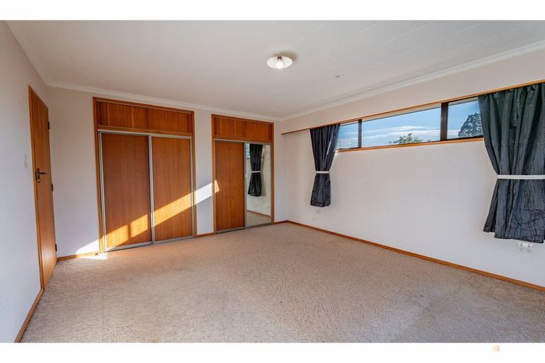 Photo of property in 12 Timaru Road, Waimate, 7924