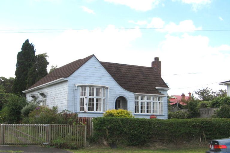 Photo of property in 11 Rugby Road, Birkenhead, Auckland, 0626