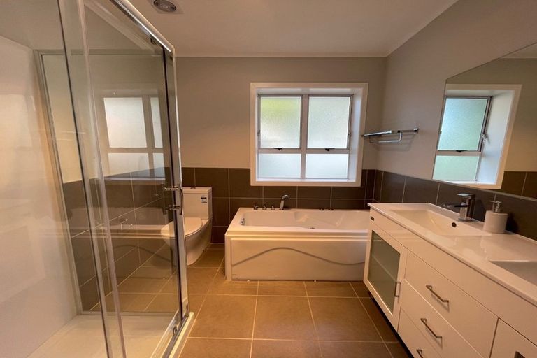 Photo of property in 36 David Avenue, Hillpark, Auckland, 2102