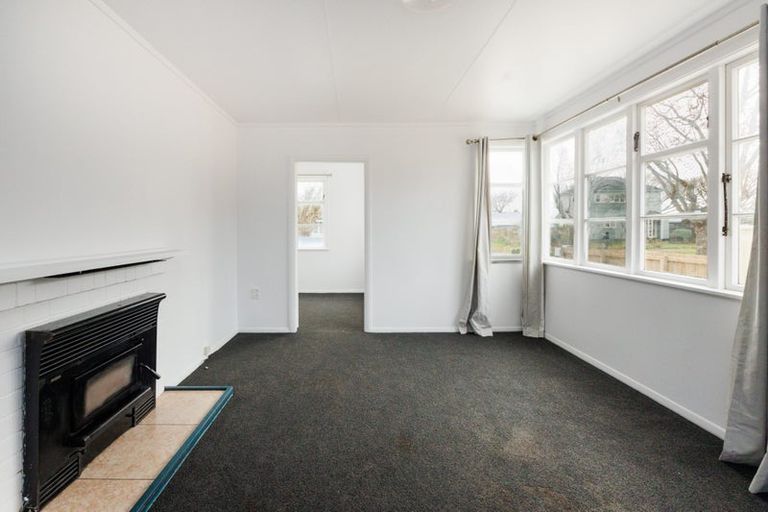 Photo of property in 70 Rangiora Avenue, Roslyn, Palmerston North, 4414