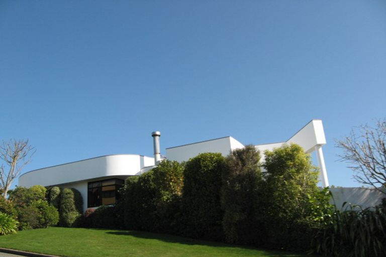 Photo of property in 20 Harry Ell Drive, Cashmere, Christchurch, 8022