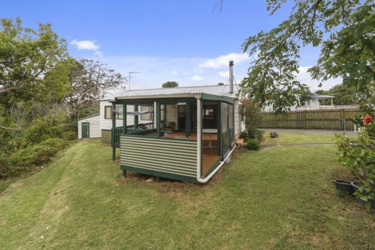 Photo of property in 80 Chislehurst Street, Henderson, Auckland, 0612